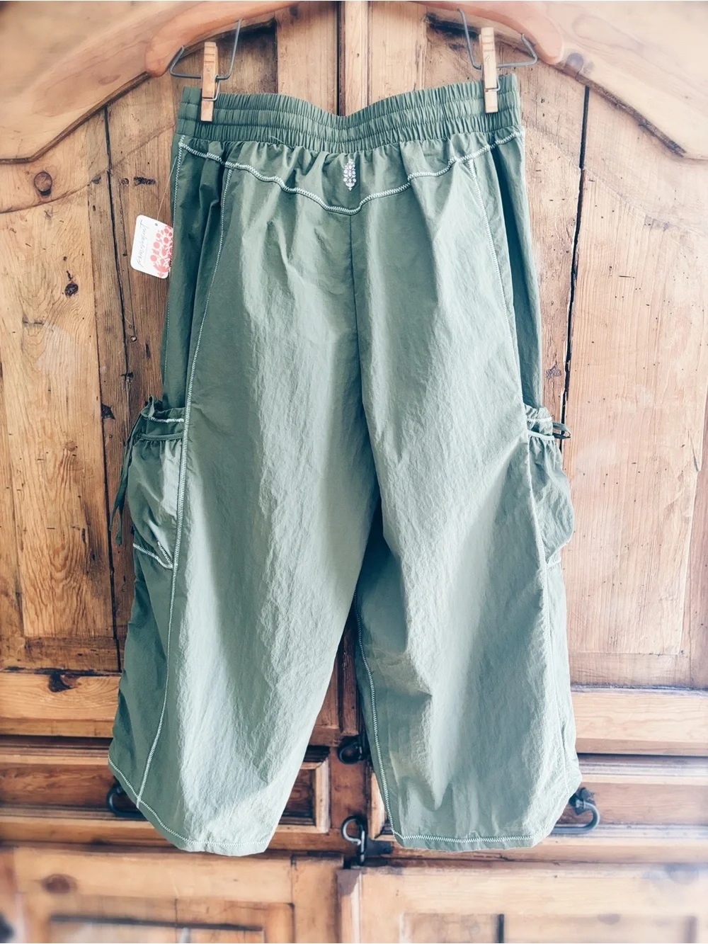FP Movement Free People Grassroots Pants Seagrass Green Small NWT - Picture 10 of 12